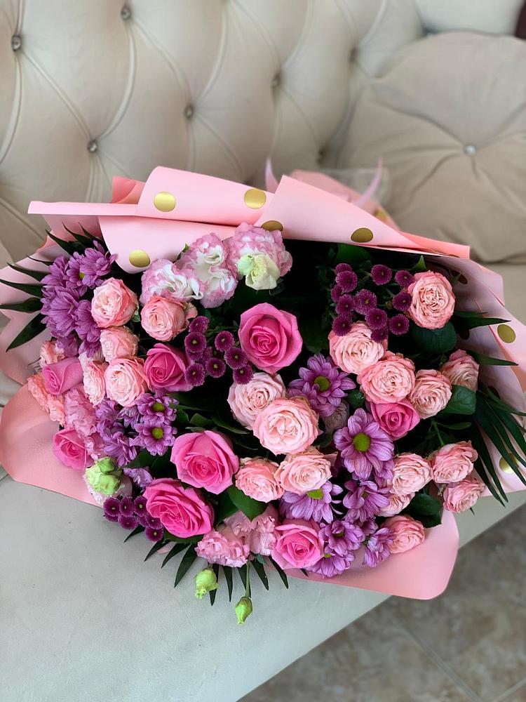 Букет цветов из: Хризантемы, Розы и Лизиантусы в Малой Пурге