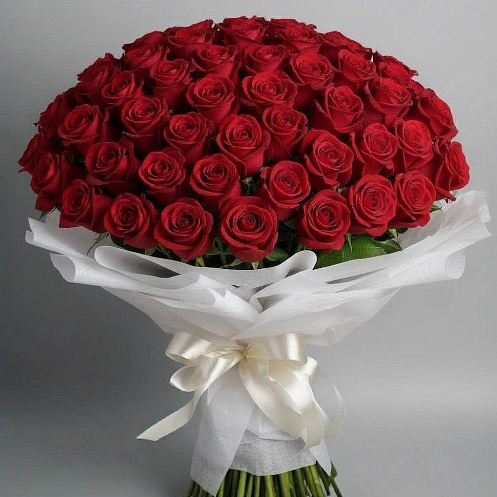 Букет 101 Красная роза Блэк Мэджик в Малой Пурге