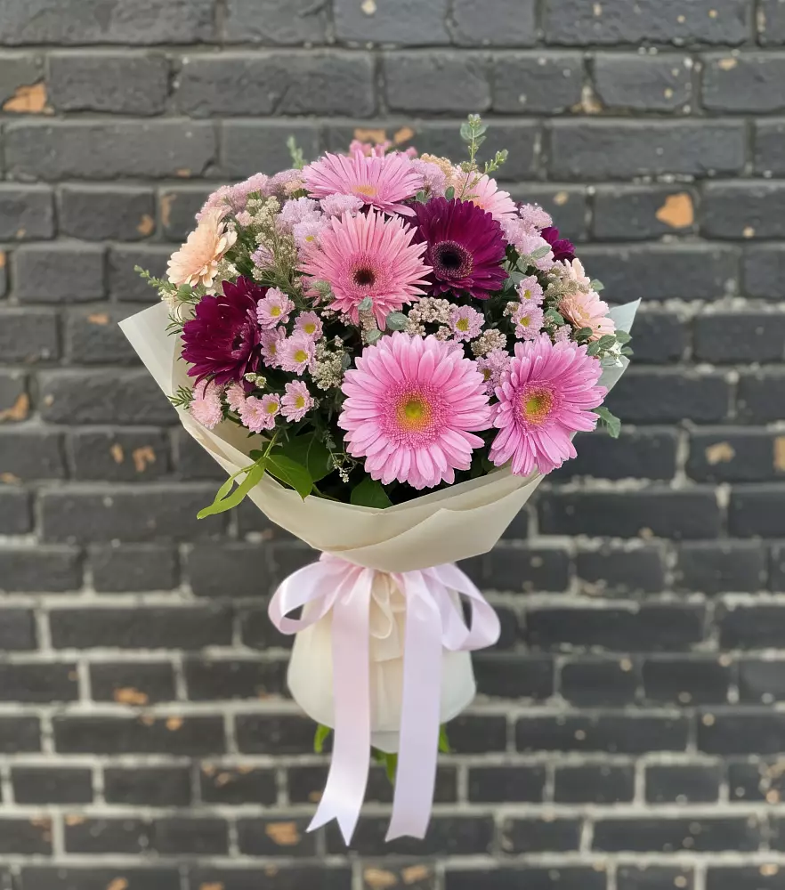 Букет цветов из: Герберы и Хризантемы в Малой Пурге