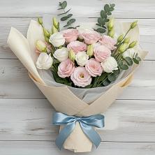 Букет цветов из:  Лизиантусы в Малой Пурге