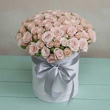 Цветочная композиция из Розы в шляпной коробке в Малой Пурге