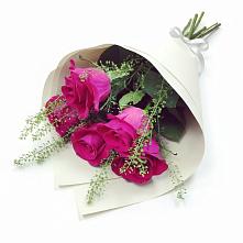 Букет цветов из:  Розы #REPLACE_PRED# Малой Пурге