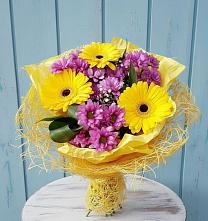 Букет цветов из:  Хризантемы и Герберы #REPLACE_PRED# Малой Пурге