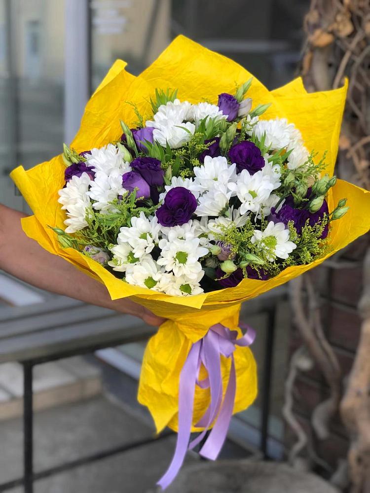 Букет цветов из: Ирисы, Хризантемы и Ромашки в Малой Пурге