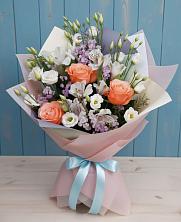 Букет цветов из:  Лизиантусы, Розы, Альстромерии и Гипсофила в Малой Пурге