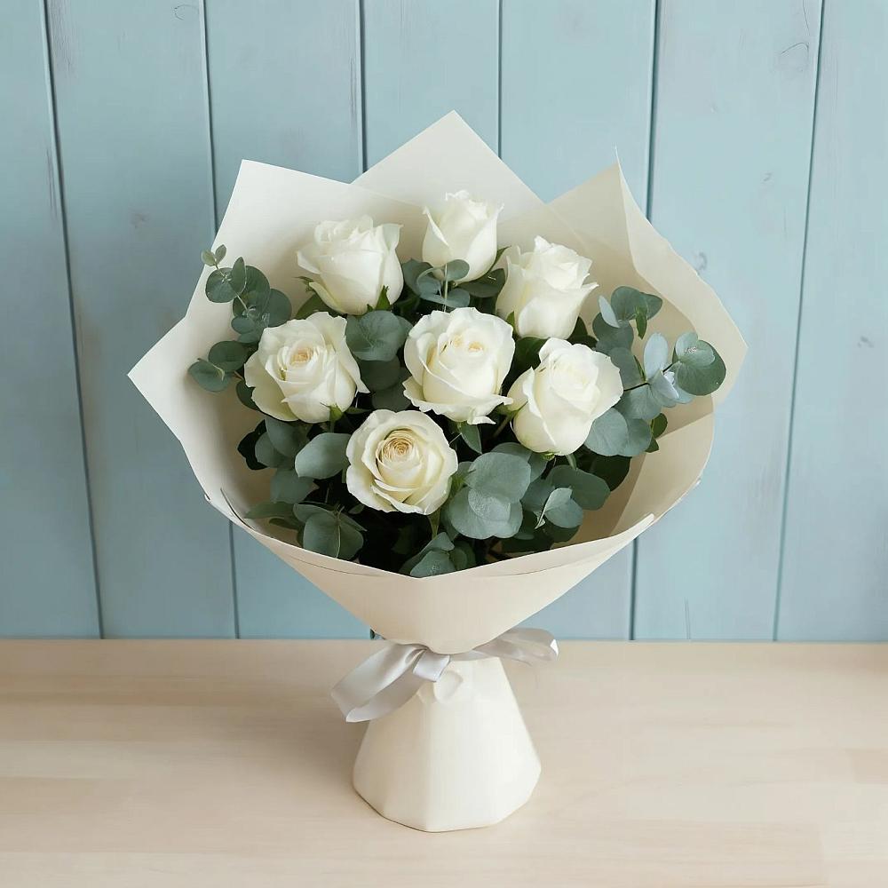 Букет Белые розы в Эвкалипте в Малой Пурге