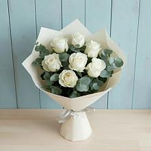 Букет Белые розы в Эвкалипте в Малой Пурге