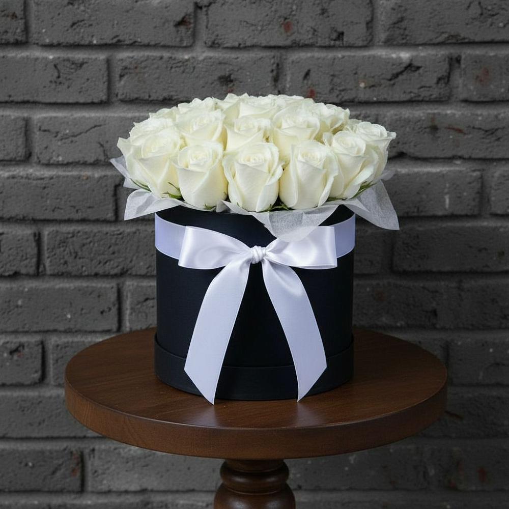 Цветочная композиция из Розы в шляпной коробке в Малой Пурге