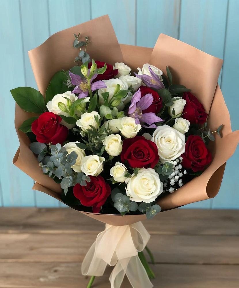 Букет цветов из: Розы и Альстромерии в Малой Пурге