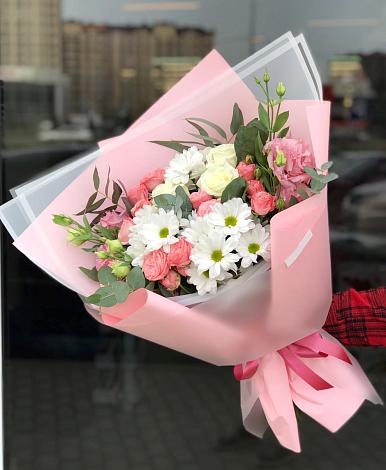 Букет цветов из: Розы, Лизиантусы и Хризантемы в Малой Пурге