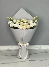 Букет цветов из:  Розы и Лизиантусы #REPLACE_PRED# Малой Пурге